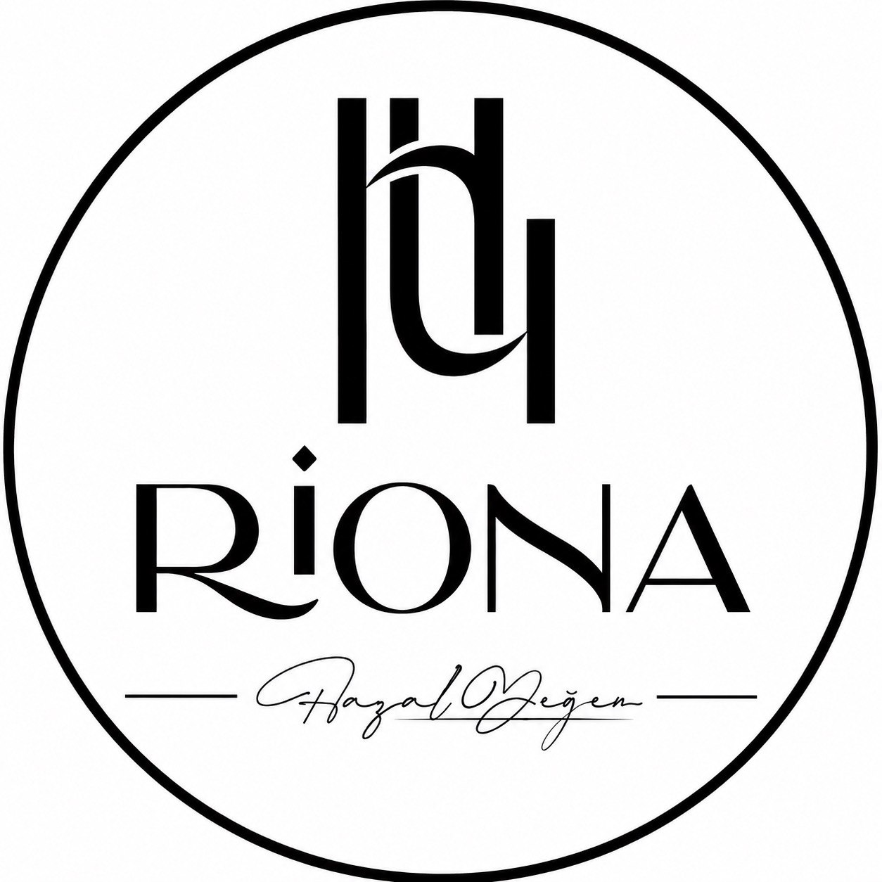 Riona Lash Studio logosu